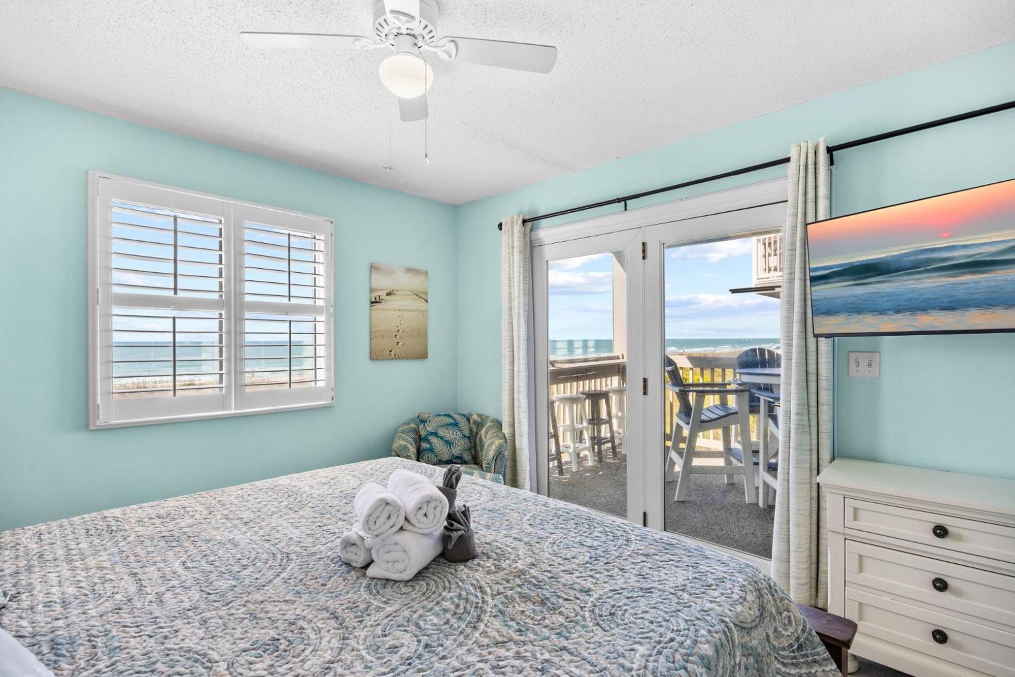 Apartment Direct Ocean Front 3br/2ba Dog Friendly **oceanfront**