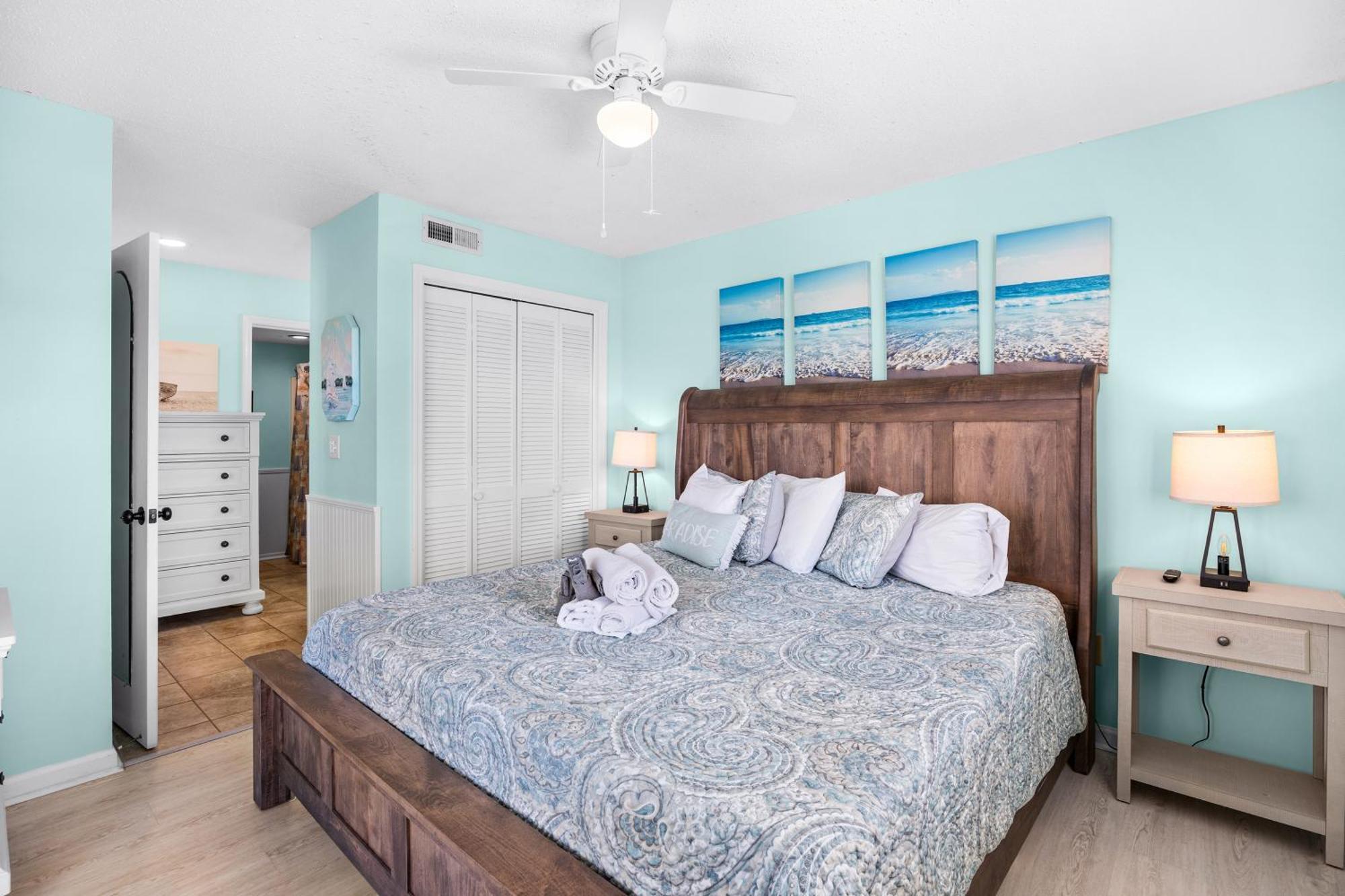 Direct Ocean Front 3br/2ba Dog Friendly **oceanfront** Apartment *
